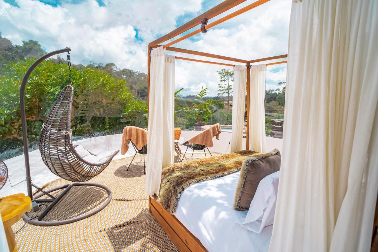 Отель Bubblesky Glamping Гуатапе Экстерьер фото