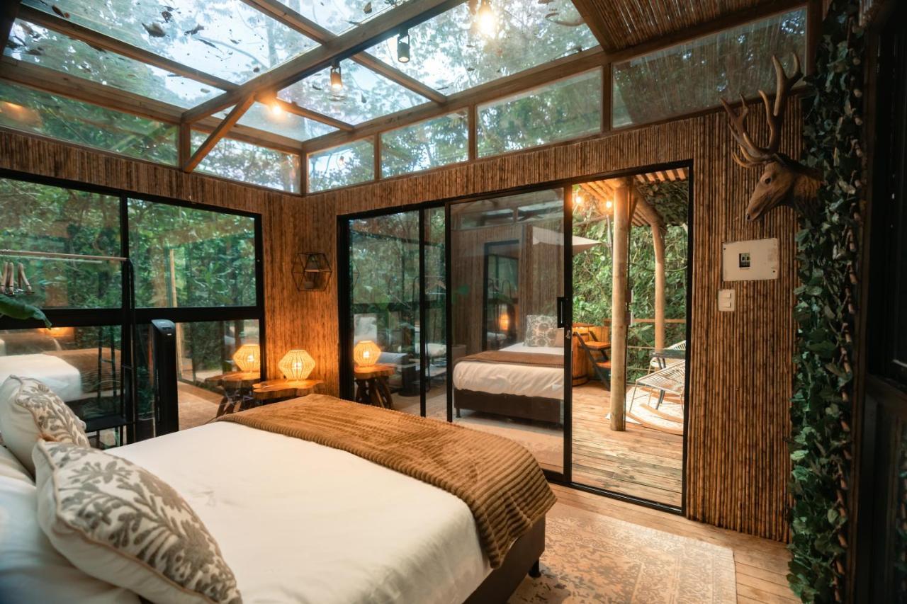 Отель Bubblesky Glamping Гуатапе Экстерьер фото