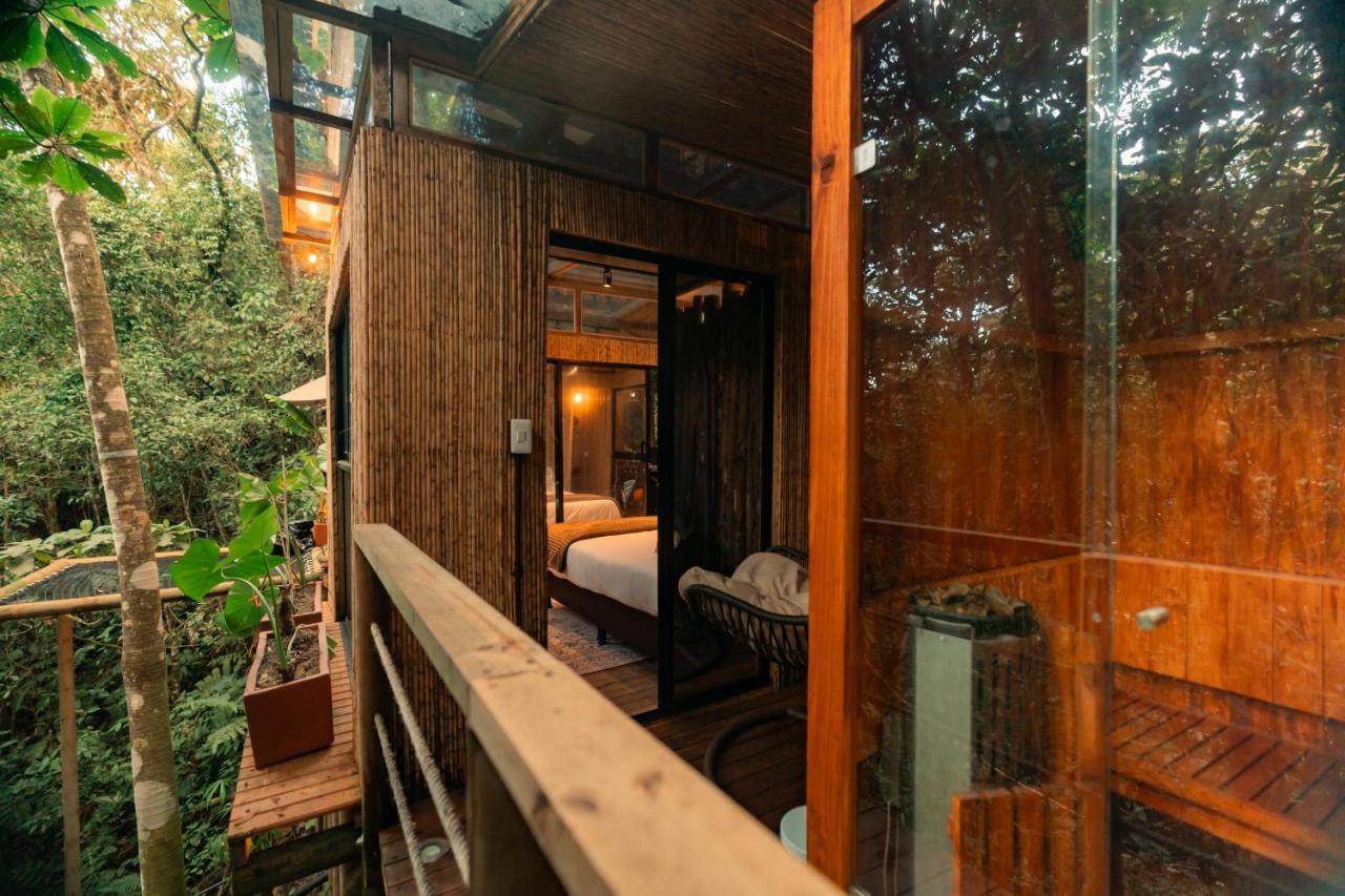 Отель Bubblesky Glamping Гуатапе Экстерьер фото
