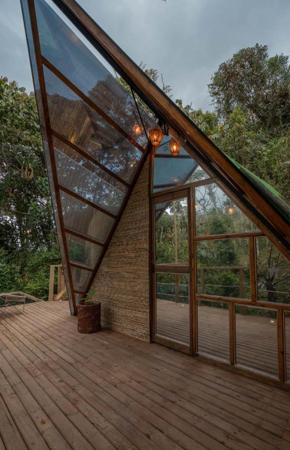 Отель Bubblesky Glamping Гуатапе Экстерьер фото