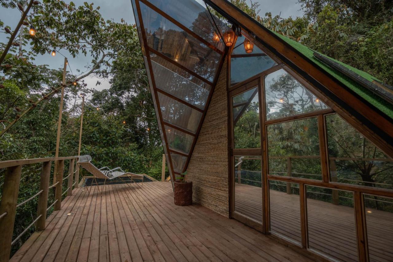 Отель Bubblesky Glamping Гуатапе Экстерьер фото