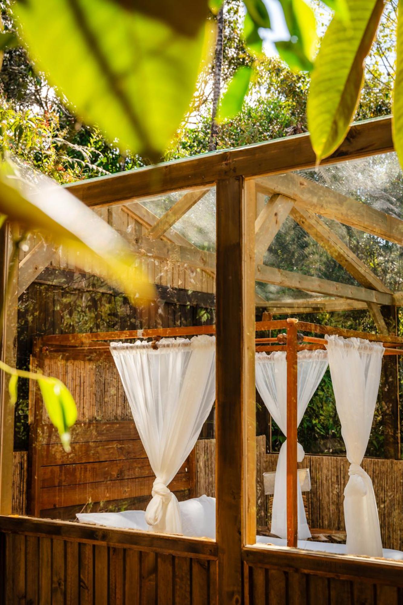 Отель Bubblesky Glamping Гуатапе Экстерьер фото