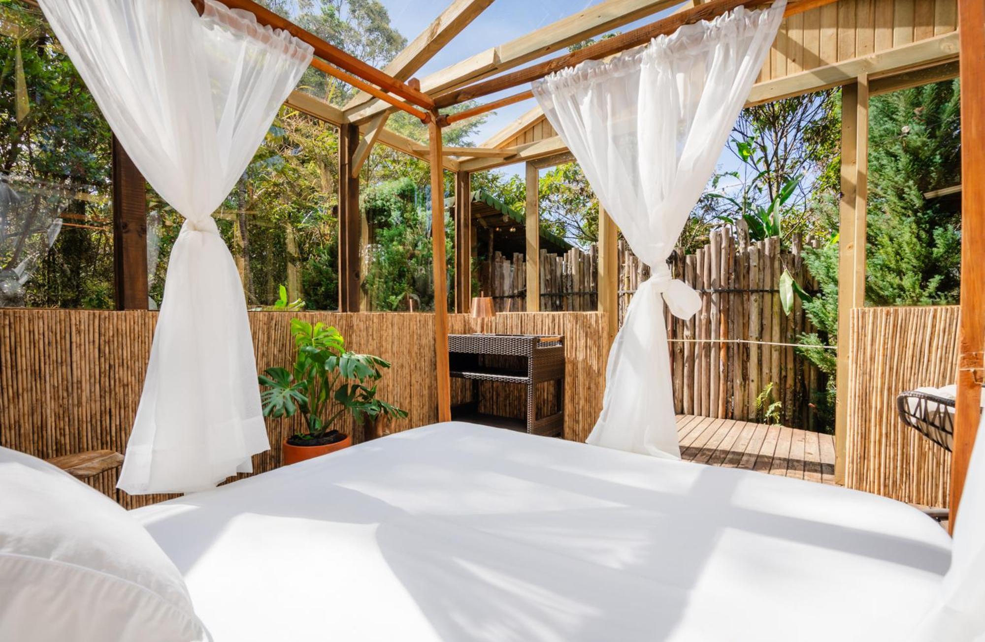 Отель Bubblesky Glamping Гуатапе Экстерьер фото